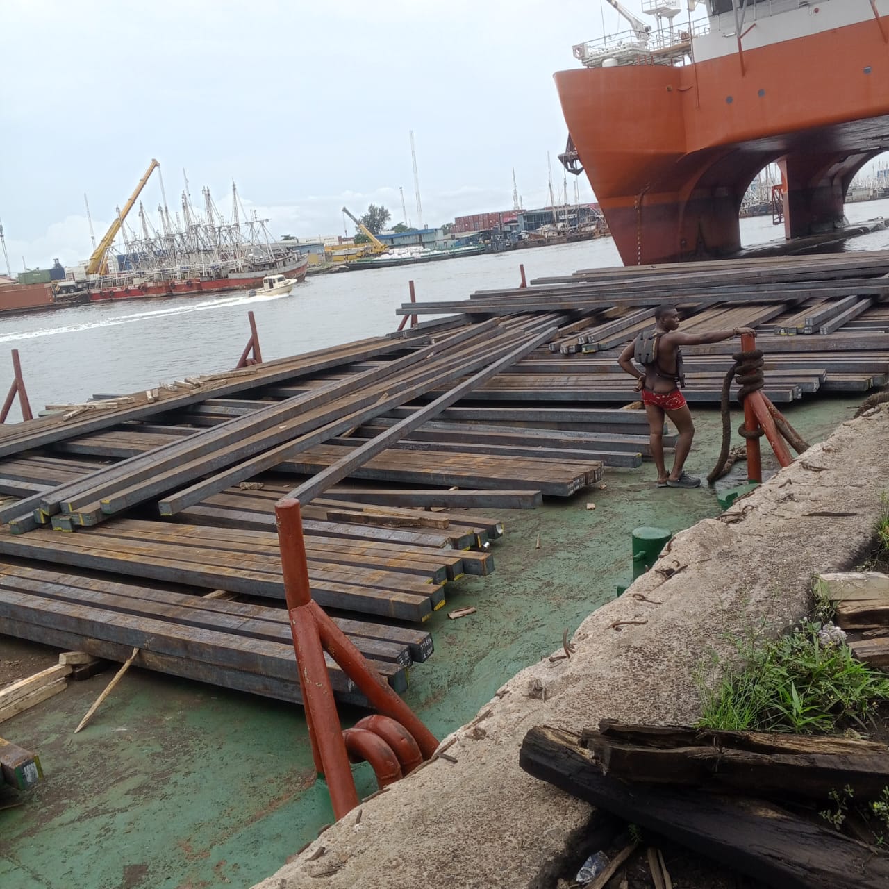Securing steel for transport